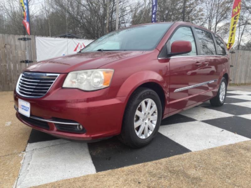 2014 Chrysler Town & Country Touring's photo