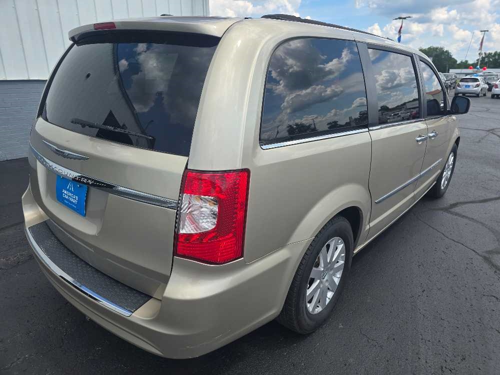 CHRYSLER TOWN & COUNTRY TOURI