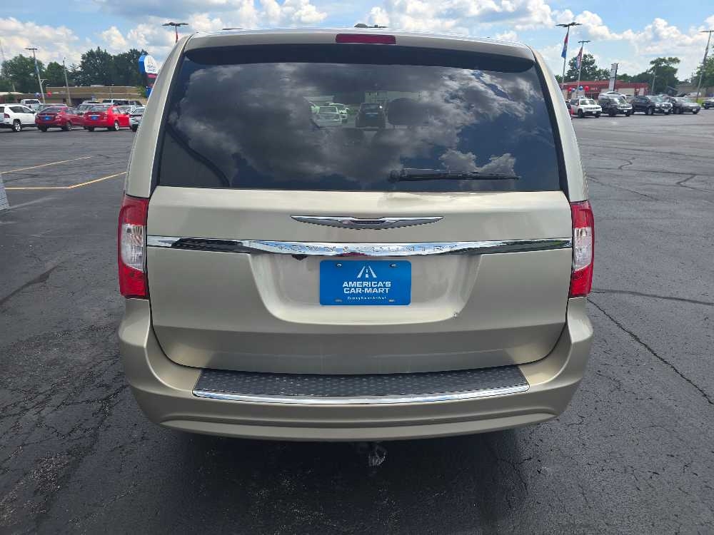 CHRYSLER TOWN & COUNTRY TOURI