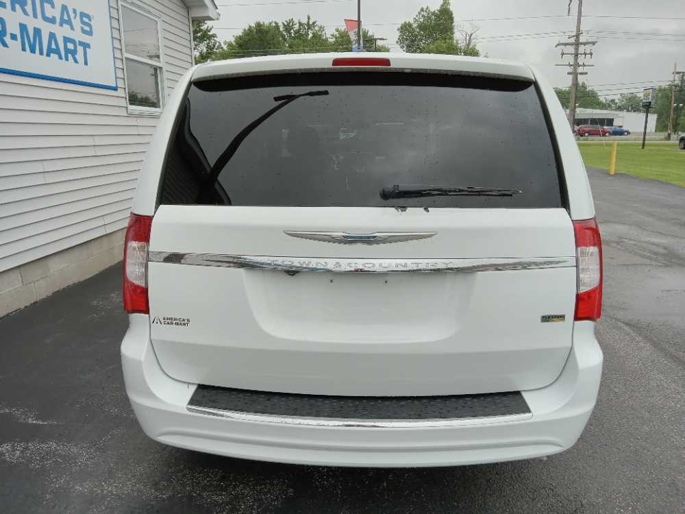 CHRYSLER TOWN & COUNTRY TOURI