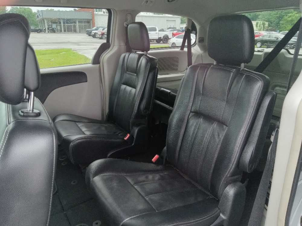 CHRYSLER TOWN & COUNTRY TOURI