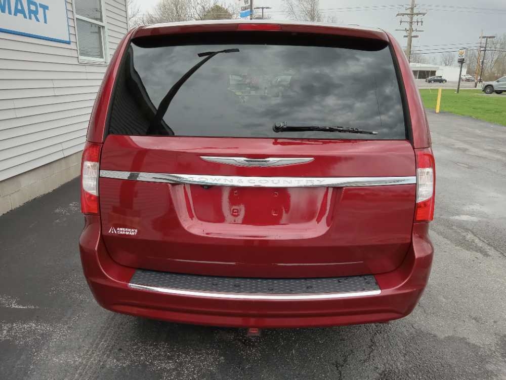 CHRYSLER TOWN & COUNTRY TOURI