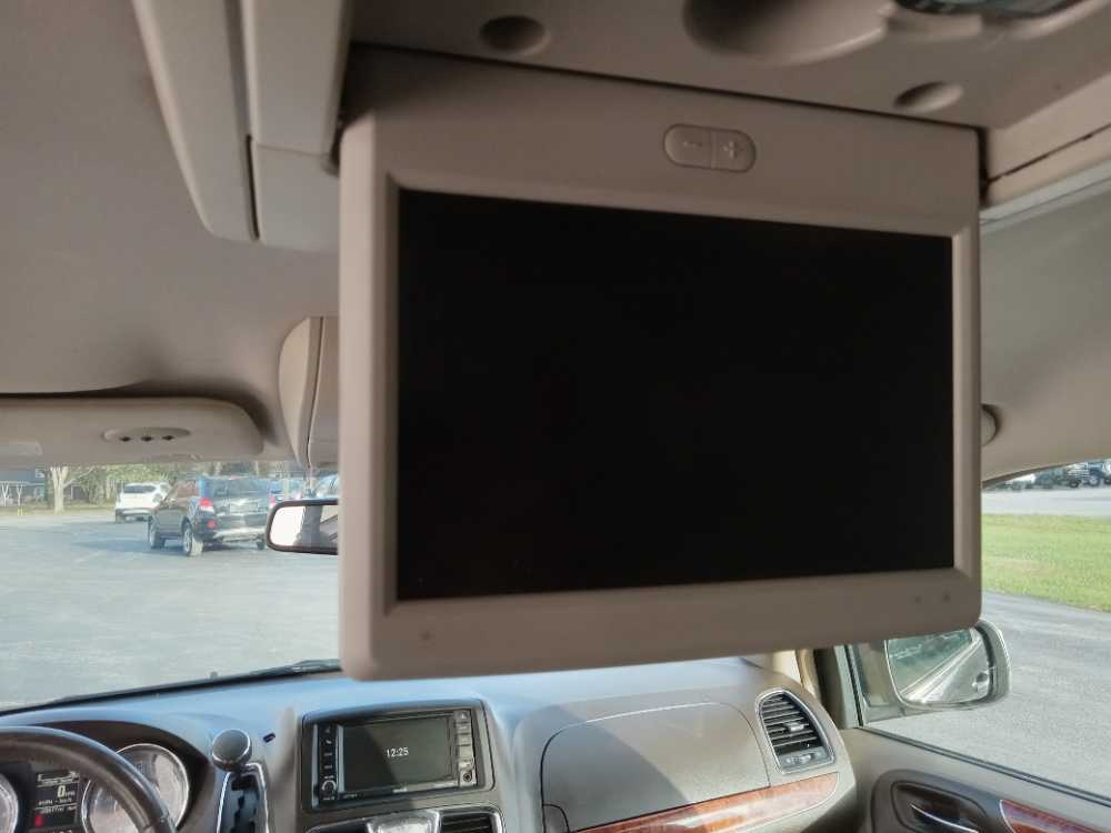 CHRYSLER TOWN & COUNTRY TOURI