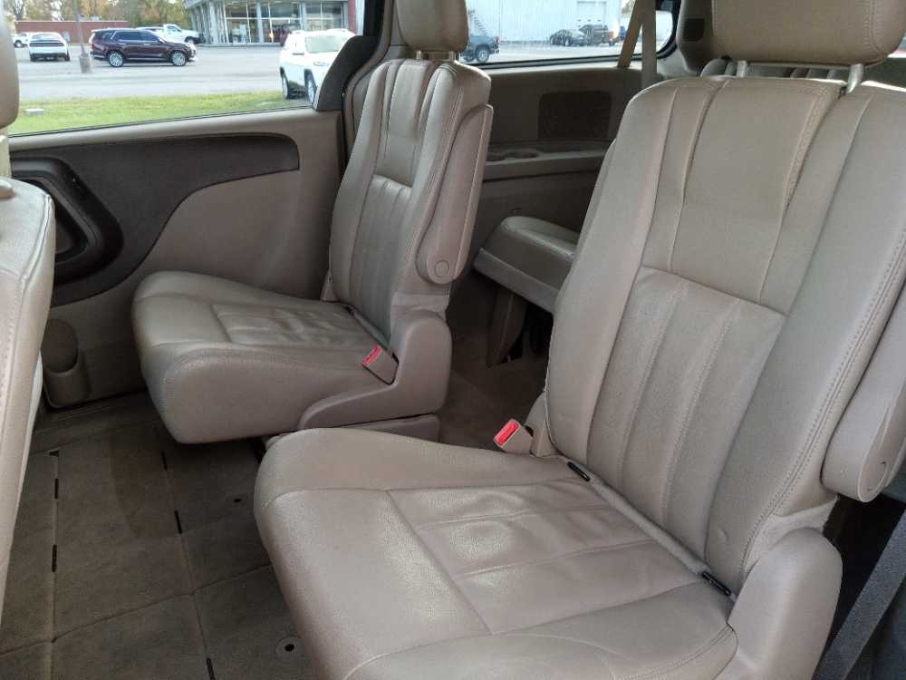 CHRYSLER TOWN & COUNTRY TOURI