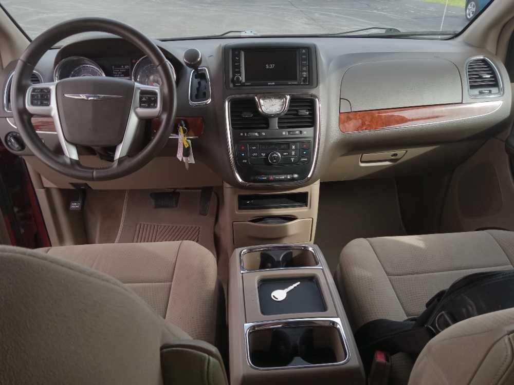 CHRYSLER TOWN & COUNTRY TOURI