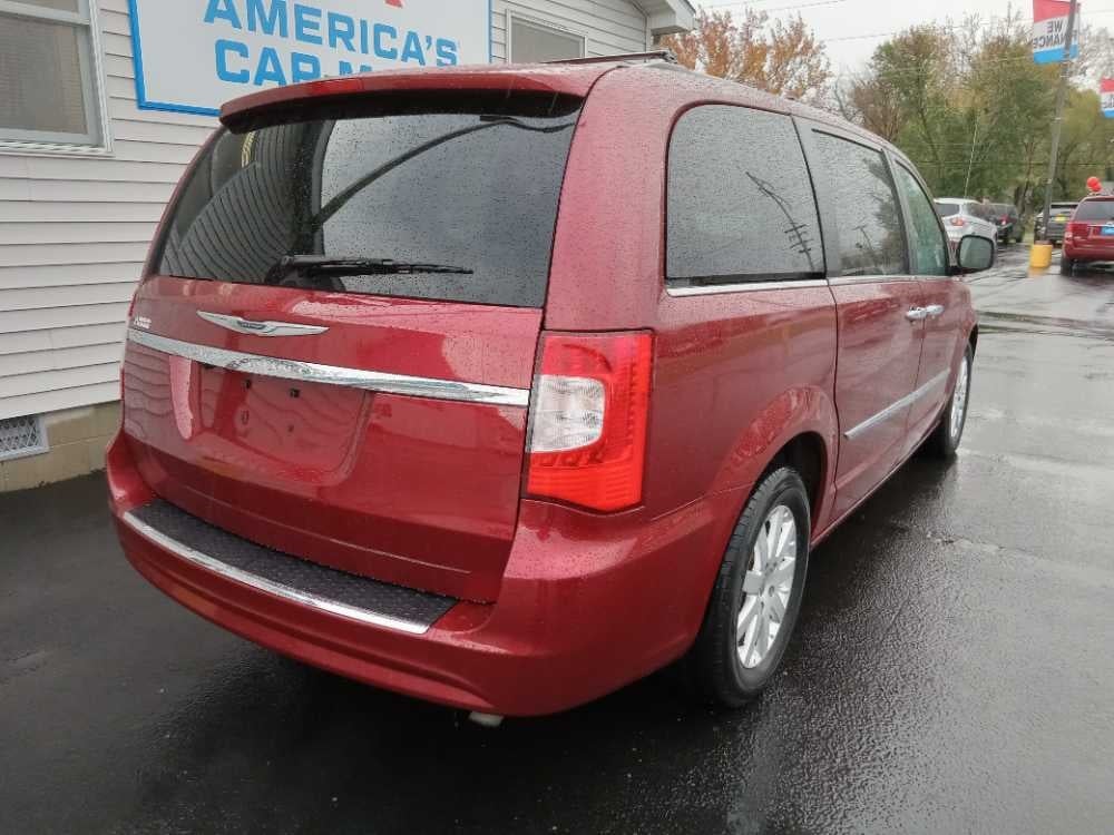 CHRYSLER TOWN & COUNTRY TOURI