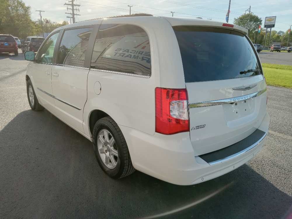 CHRYSLER TOWN & COUNTRY TOURI