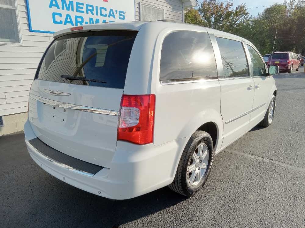 CHRYSLER TOWN & COUNTRY TOURI