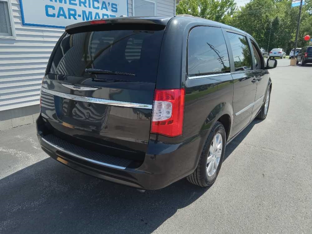 CHRYSLER TOWN & COUNTRY TOURI