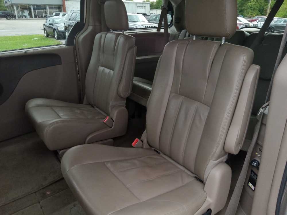 CHRYSLER TOWN & COUNTRY TOURI