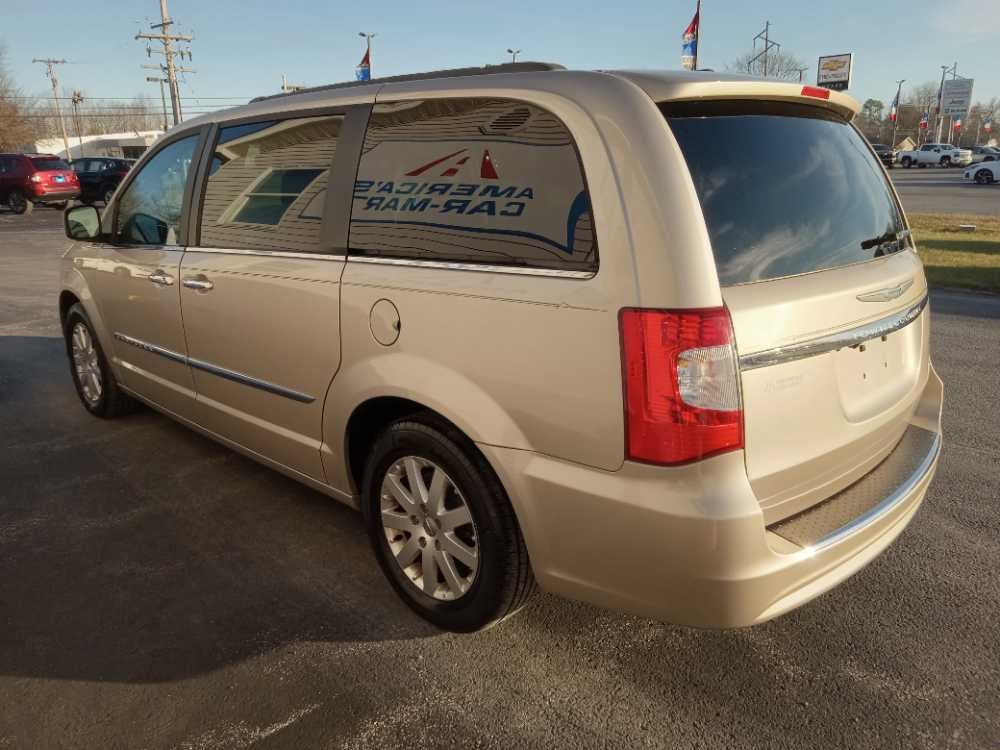 CHRYSLER TOWN & COUNTRY TOURI