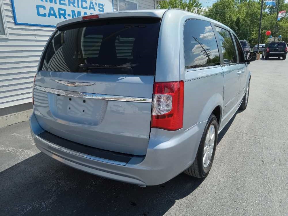 CHRYSLER TOWN & COUNTRY TOURI