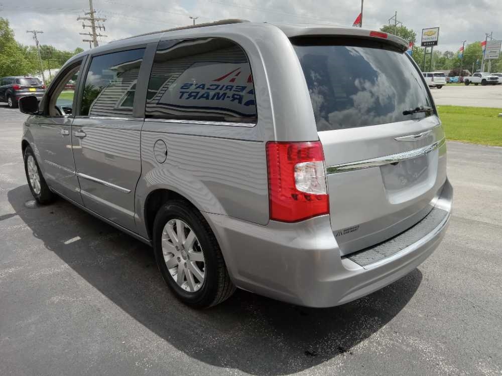 CHRYSLER TOWN & COUNTRY TOURI