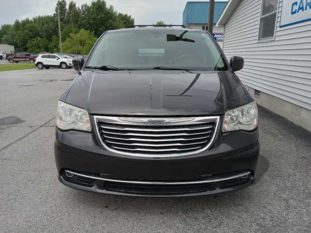 CHRYSLER TOWN & COUNTRY