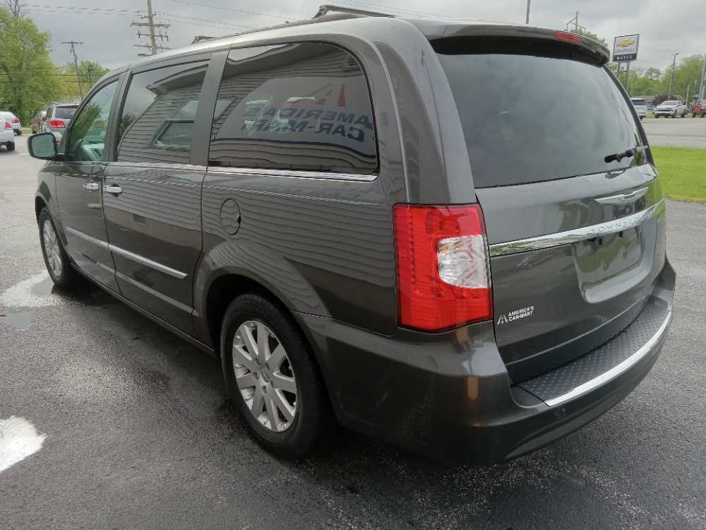 CHRYSLER TOWN & COUNTRY TOURI