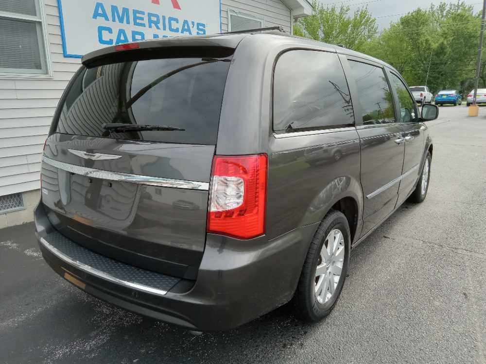 CHRYSLER TOWN & COUNTRY TOURI