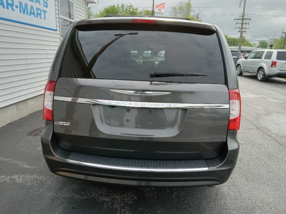 CHRYSLER TOWN & COUNTRY TOURI