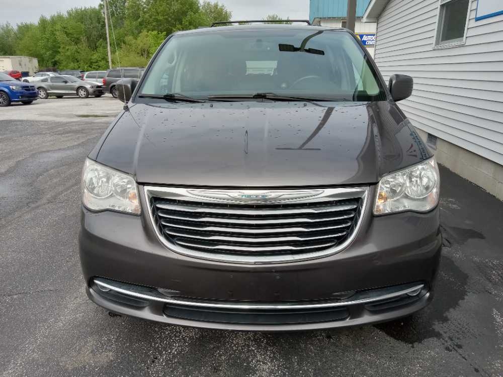 CHRYSLER TOWN & COUNTRY TOURI