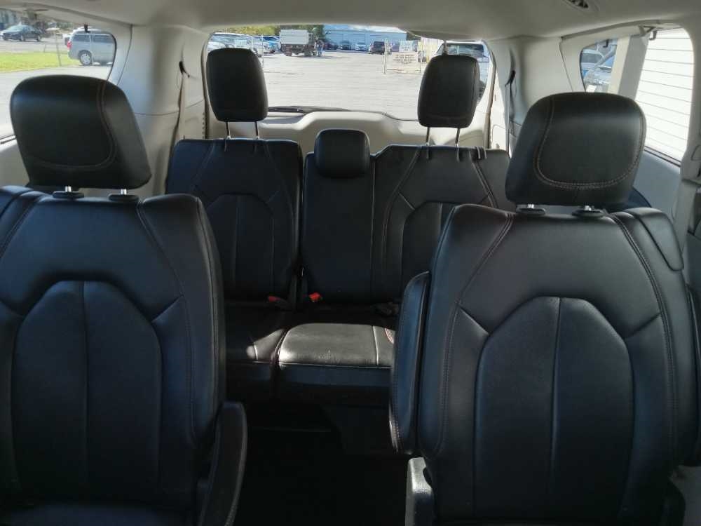 CHRYSLER PACIFICA TOURING L