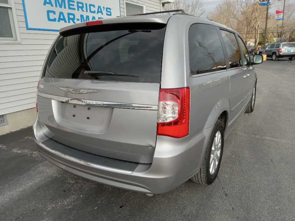 CHRYSLER TOWN & COUNTRY TOURI