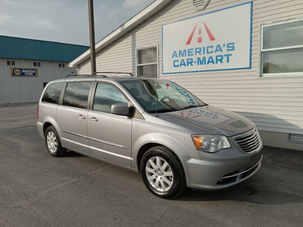 CHRYSLER TOWN & COUNTRY TOURI