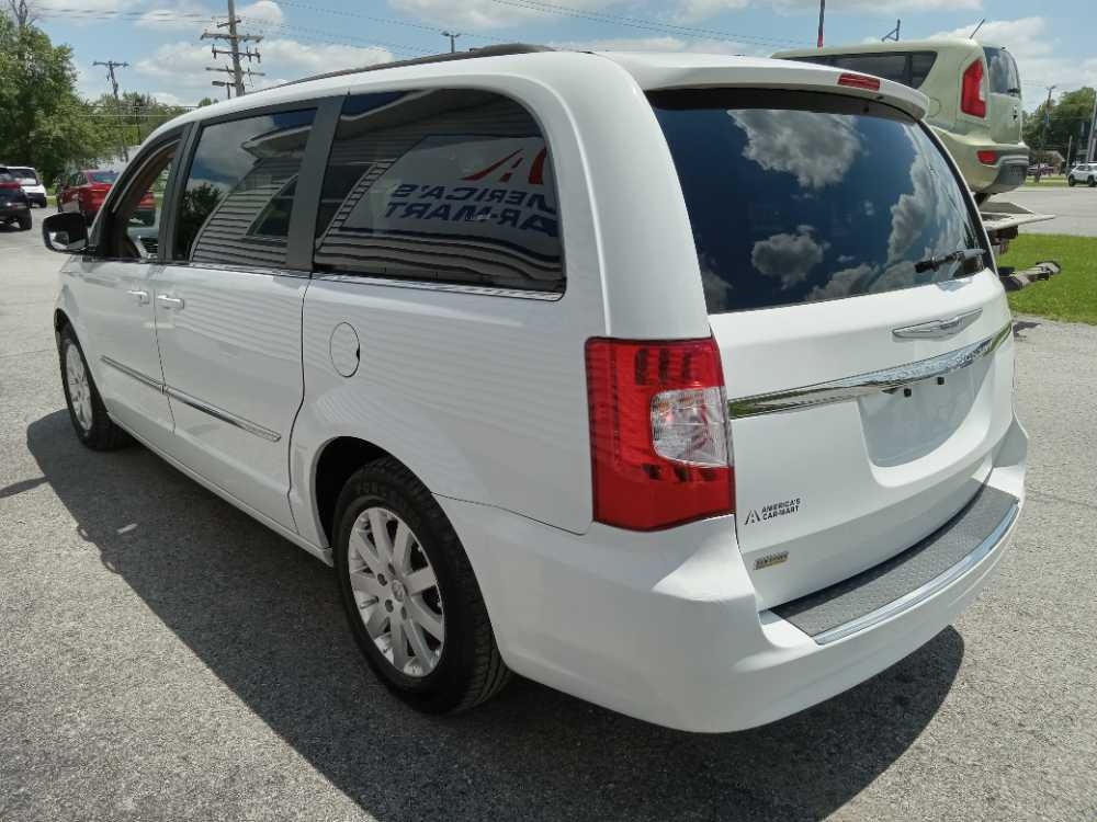 CHRYSLER TOWN & COUNTRY TOURI