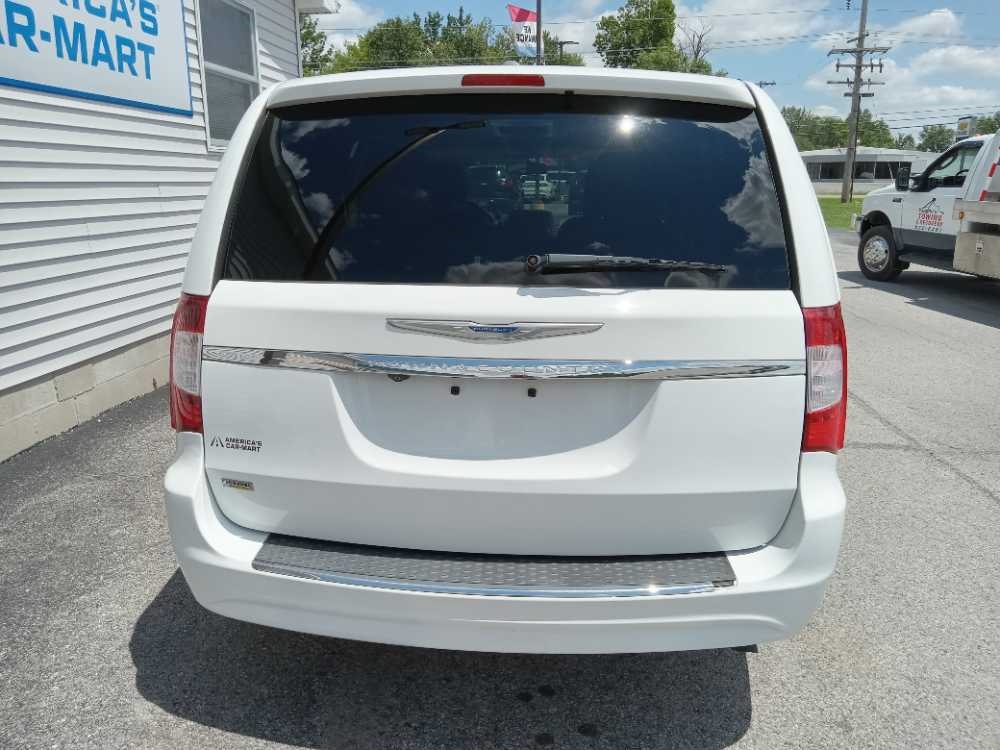 CHRYSLER TOWN & COUNTRY TOURI