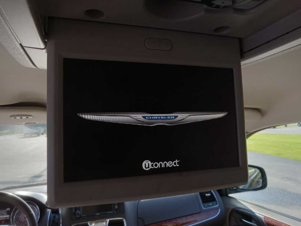 CHRYSLER TOWN & COUNTRY TOURI