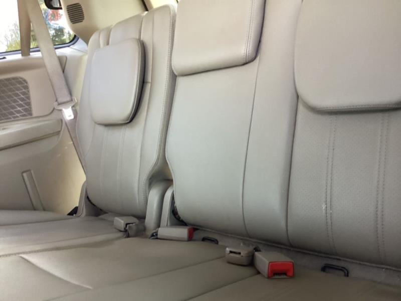 Image of 2013 Chrysler Town & Country Touring L