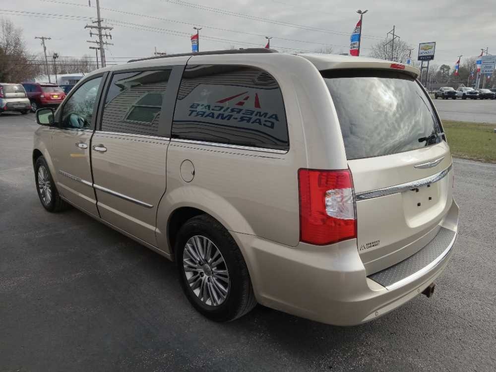 CHRYSLER TOWN & COUNTRY TOURI