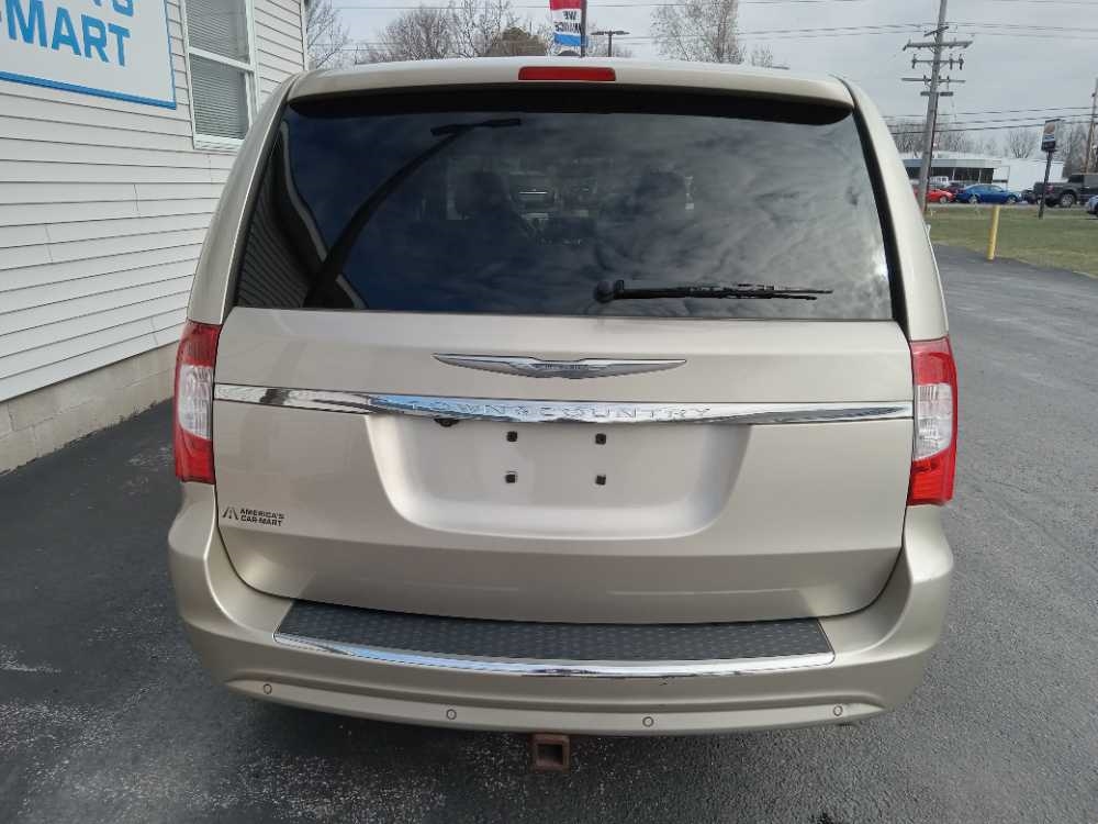 CHRYSLER TOWN & COUNTRY TOURI