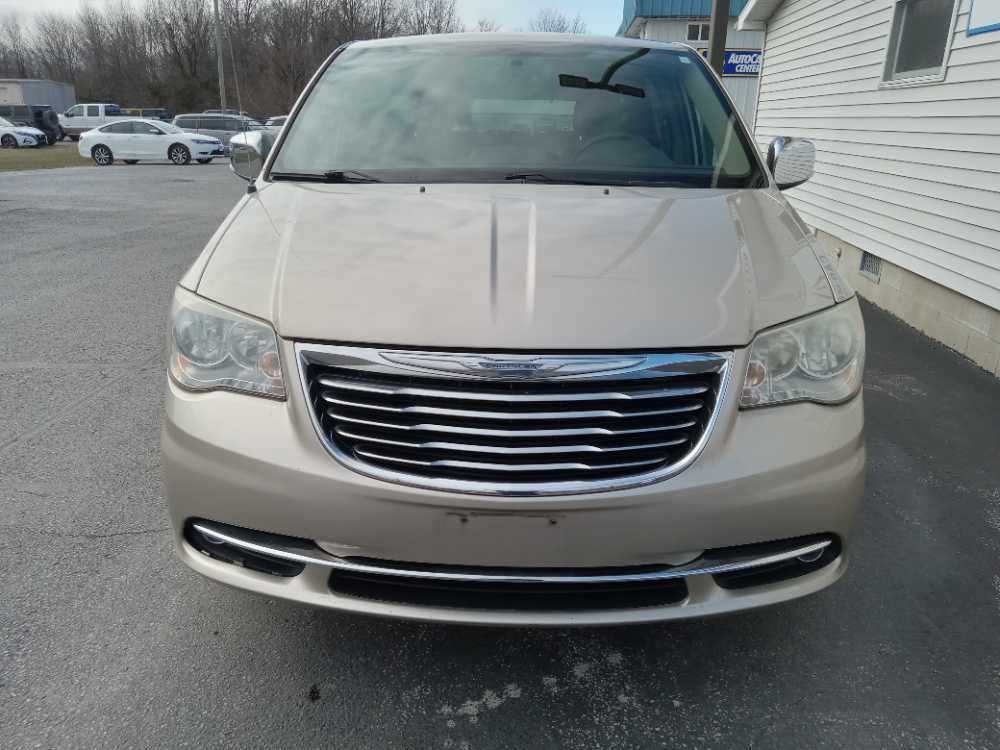 CHRYSLER TOWN & COUNTRY TOURI