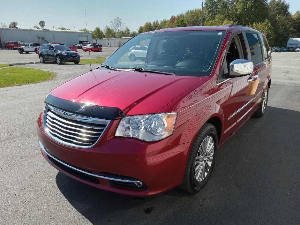 CHRYSLER TOWN & COUNTRY TOURI