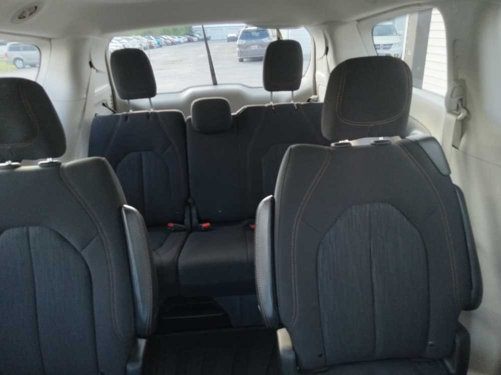 CHRYSLER PACIFICA LX