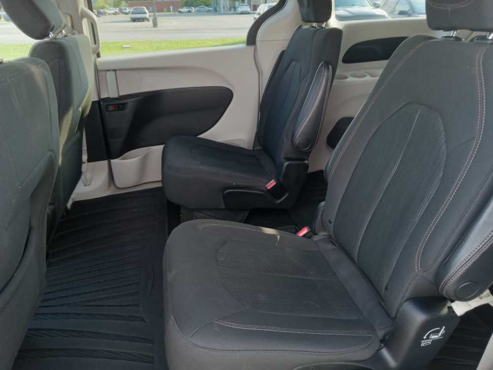 CHRYSLER PACIFICA LX