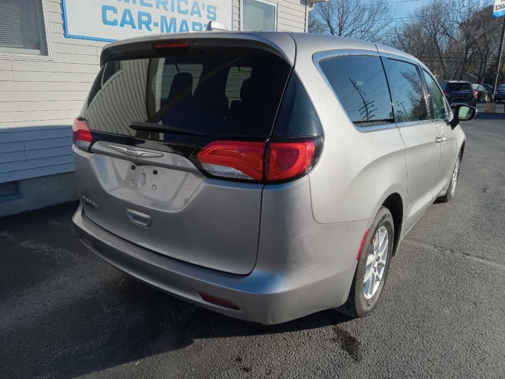 CHRYSLER PACIFICA TOURING
