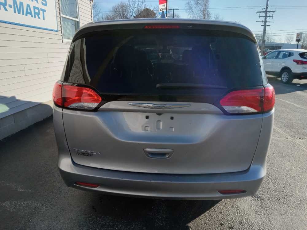 CHRYSLER PACIFICA TOURING