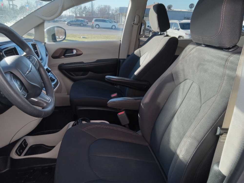 CHRYSLER PACIFICA TOURING