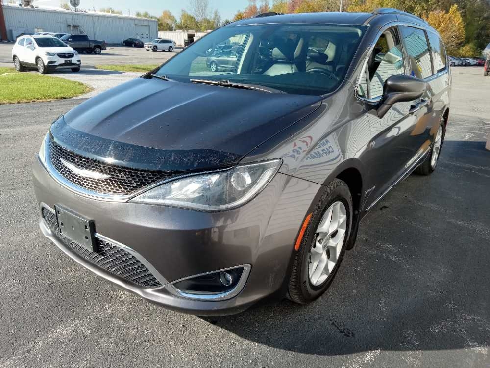 2017 CHRYSLER PACIFICA TOURING L P