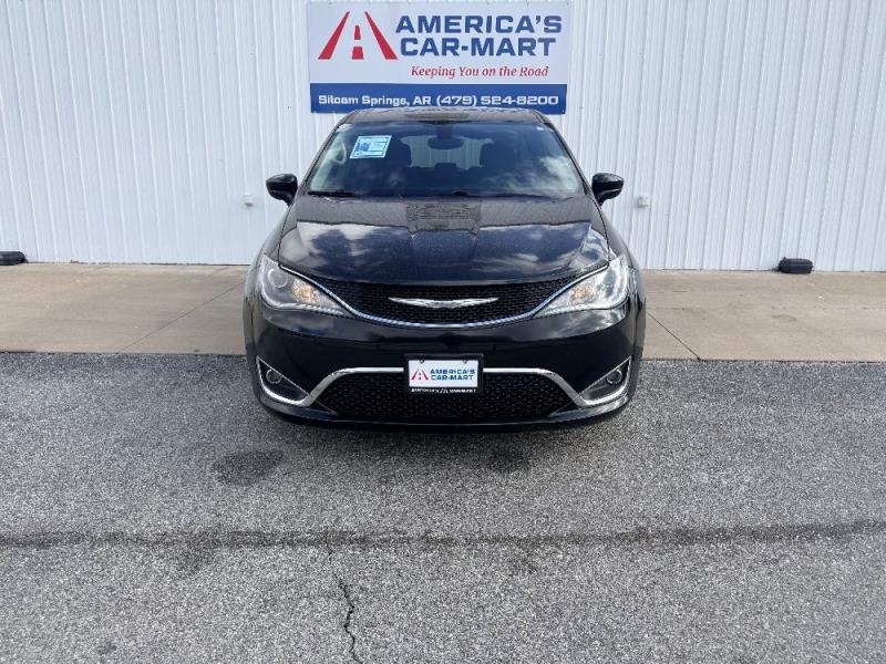 2018 Chrysler Pacifica Touring Plus's photo