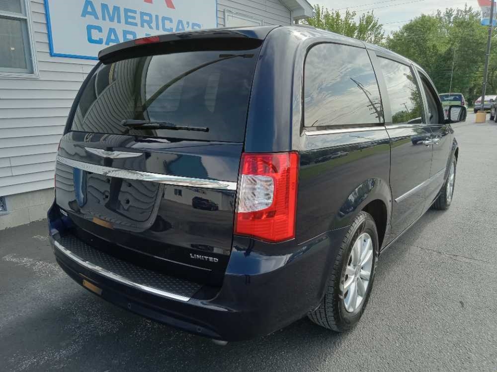 CHRYSLER TOWN & COUNTRY LIMIT