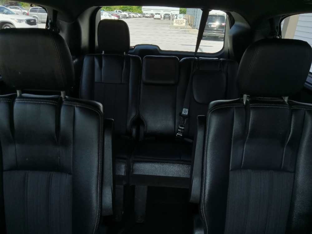CHRYSLER TOWN & COUNTRY S