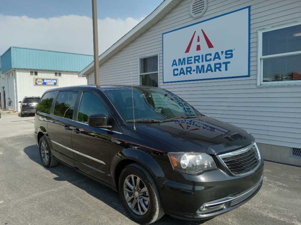 CHRYSLER TOWN & COUNTRY S