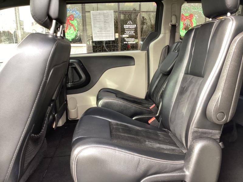 2017 Dodge Grand Caravan SXT's photo