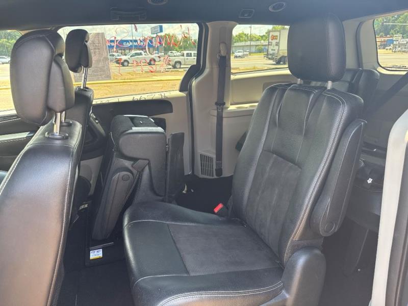 2019 Dodge Grand Caravan SXT's photo