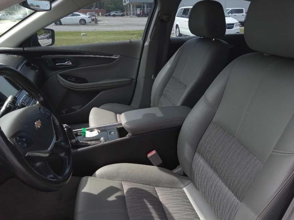 CHEVROLET IMPALA LT (1LT)