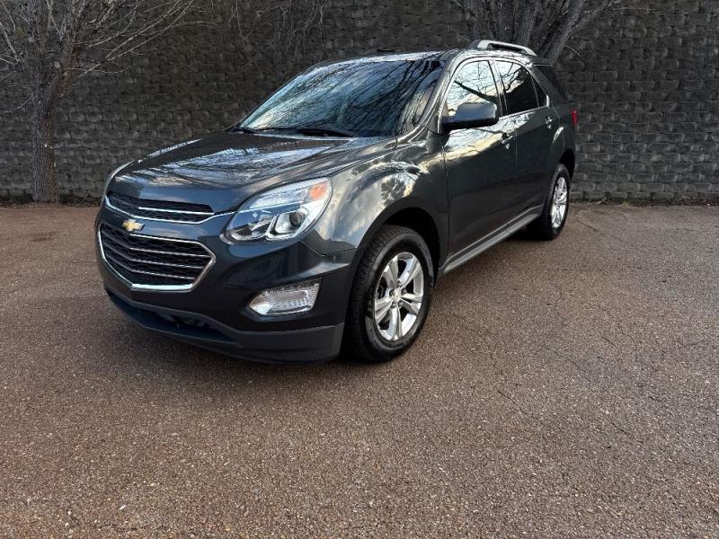 2017 Chevrolet Equinox LT's photo