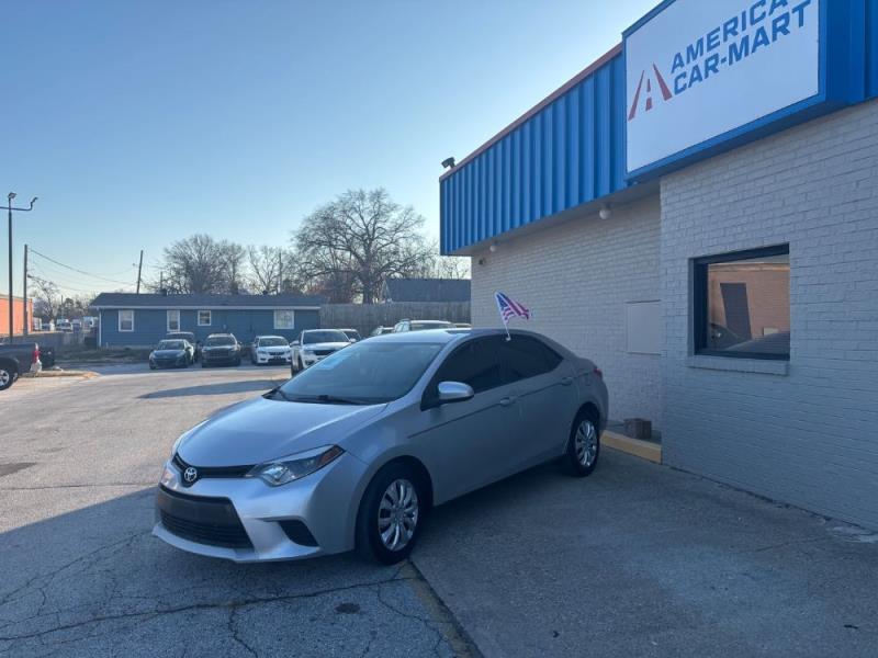 2015 Toyota Corolla LE's photo