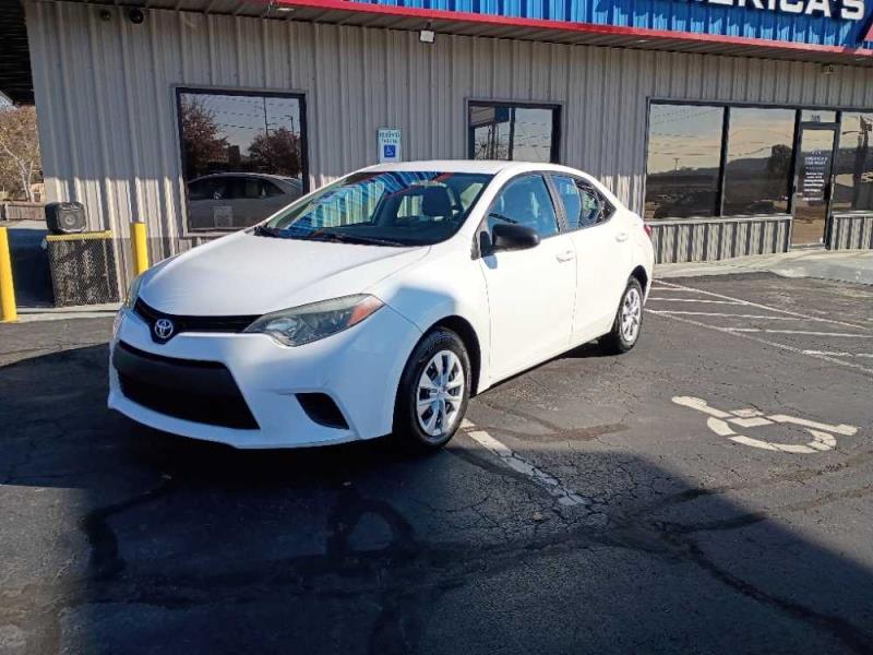 2016 Toyota Corolla LE's photo