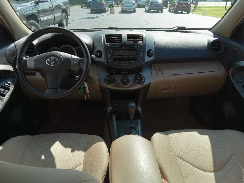 TOYOTA RAV4 BASE